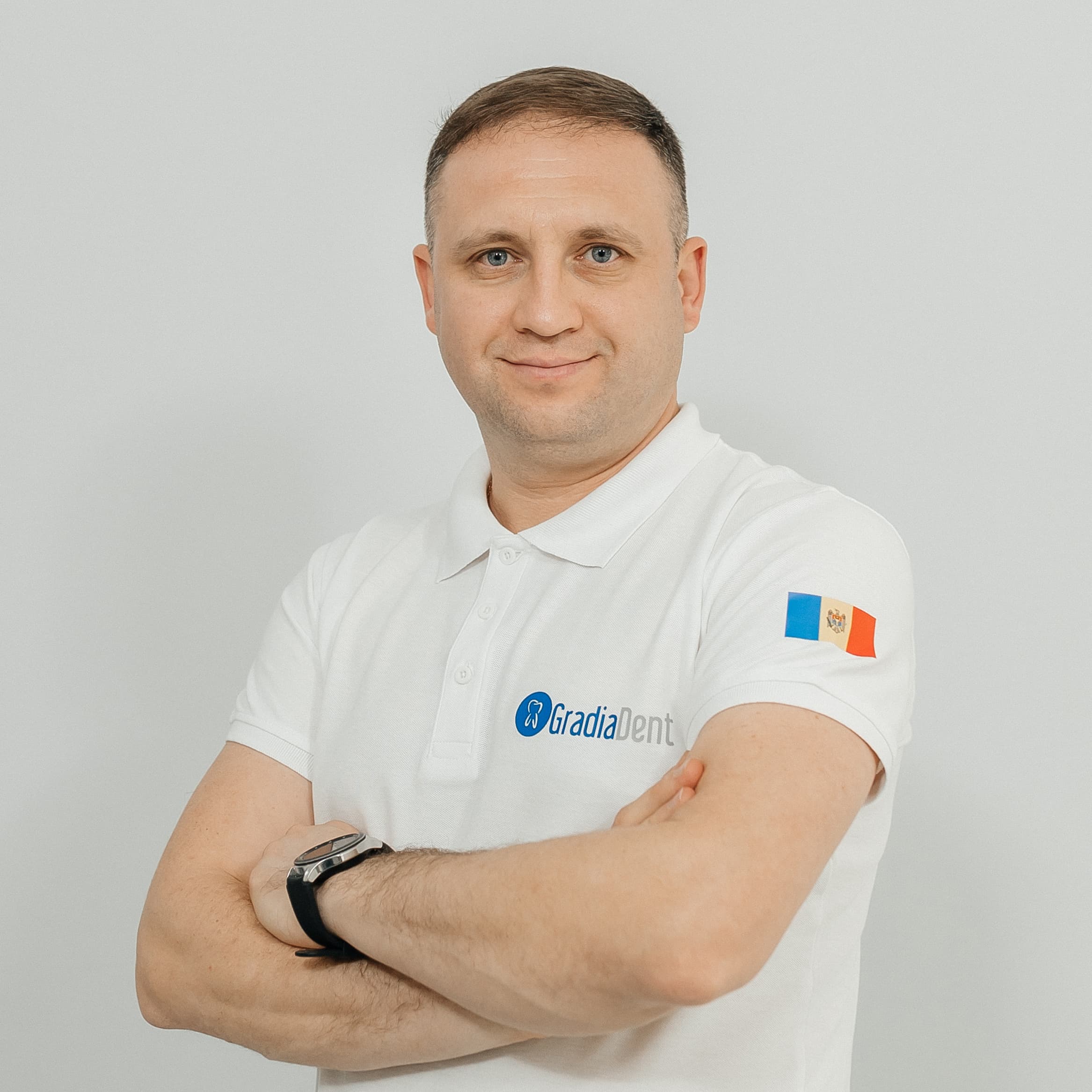 Portret Dr. Rusu Vasile — Medic stomatolog